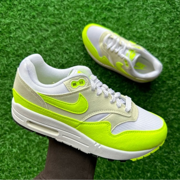 Nike Air Max 1 Volt - Sea Glass - Picture 7 of 14
